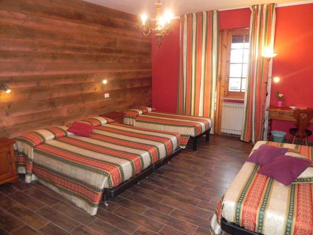 Hotel Trois Etoiles Ентраккуе Номер фото