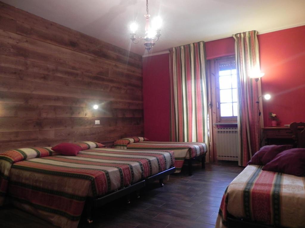 Hotel Trois Etoiles Ентраккуе Номер фото