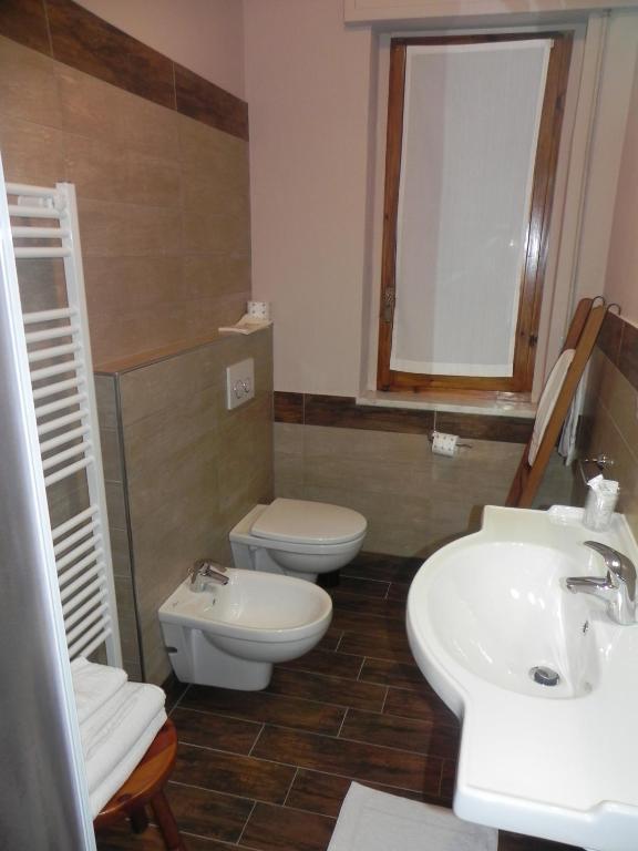 Hotel Trois Etoiles Ентраккуе Номер фото